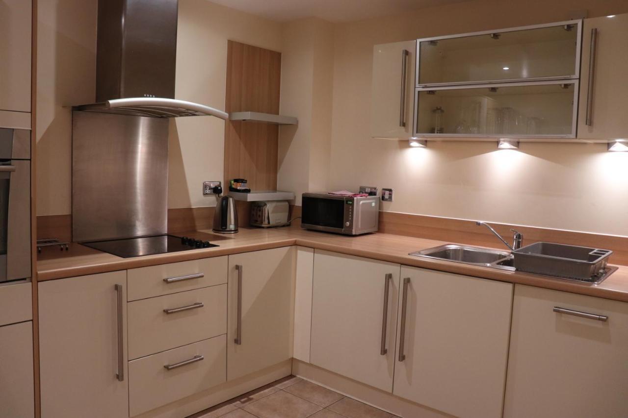 Century Wharf Apartments By Urban Space Cardiff Luaran gambar
