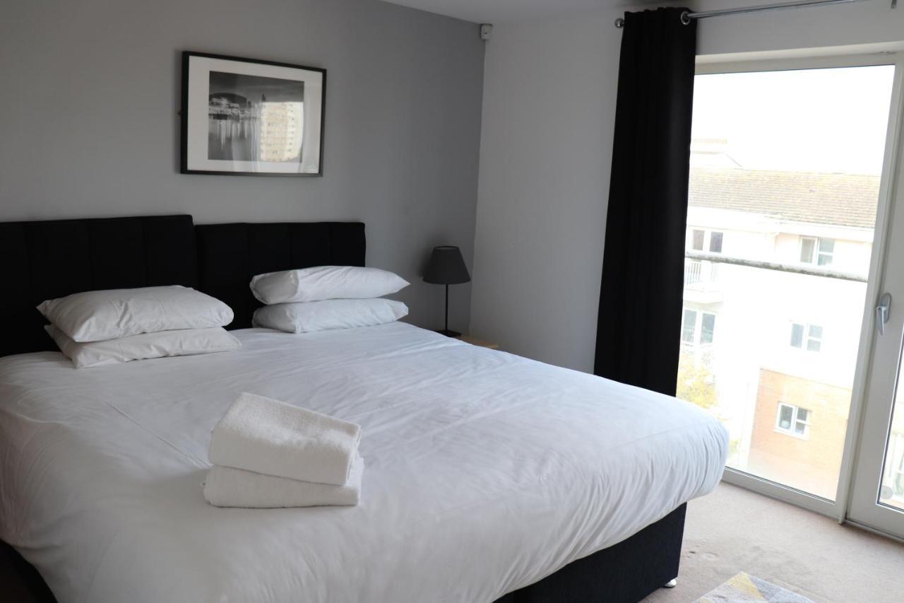 Century Wharf Apartments By Urban Space Cardiff Luaran gambar