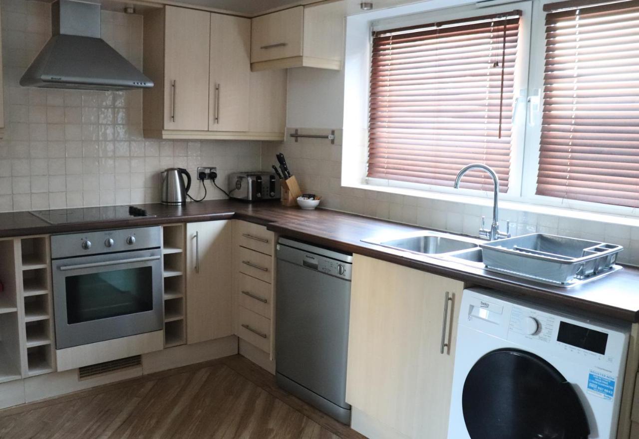 Century Wharf Apartments By Urban Space Cardiff Luaran gambar