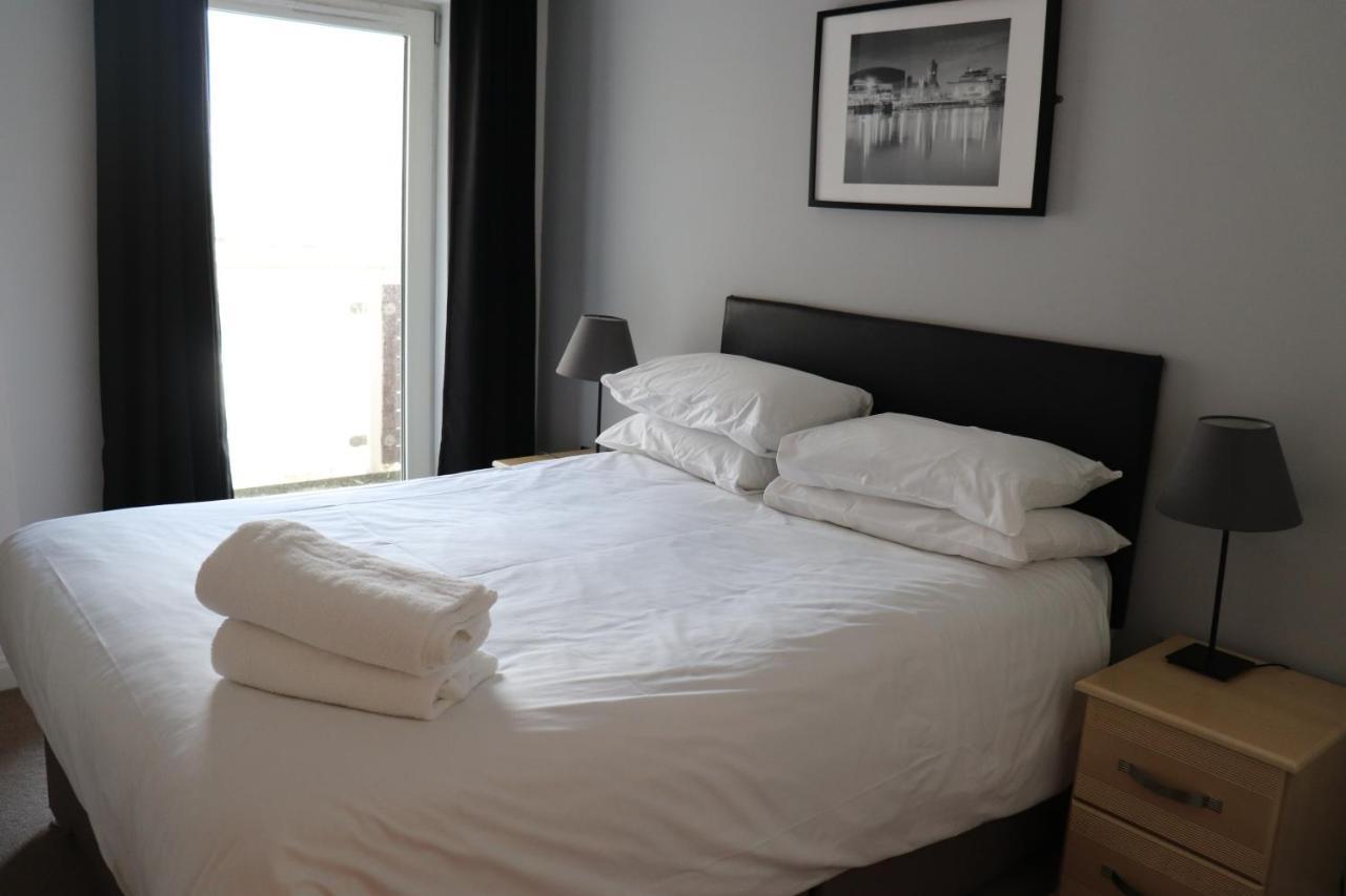 Century Wharf Apartments By Urban Space Cardiff Luaran gambar