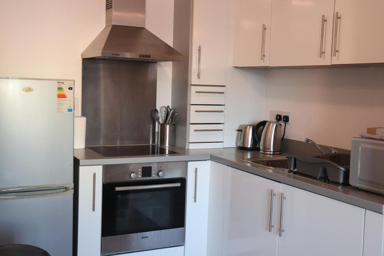 Century Wharf Apartments By Urban Space Cardiff Luaran gambar