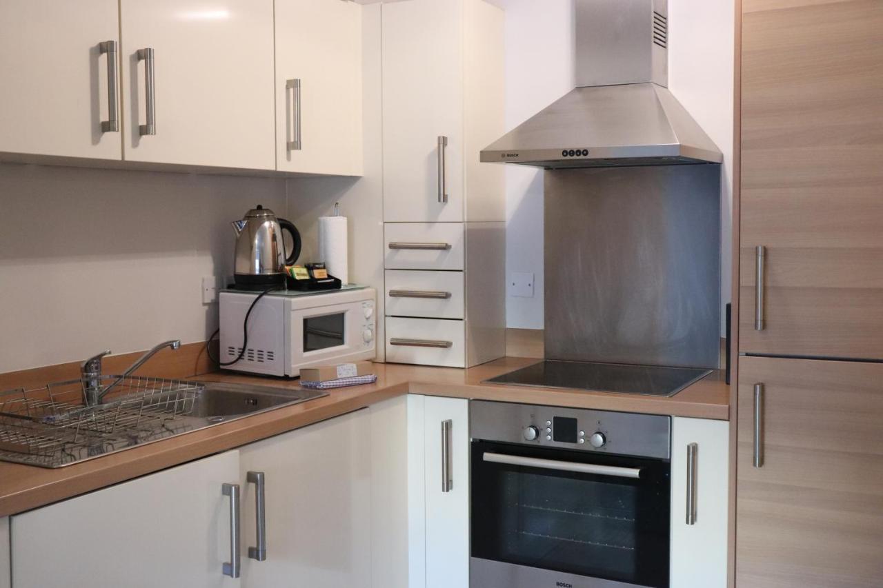 Century Wharf Apartments By Urban Space Cardiff Luaran gambar