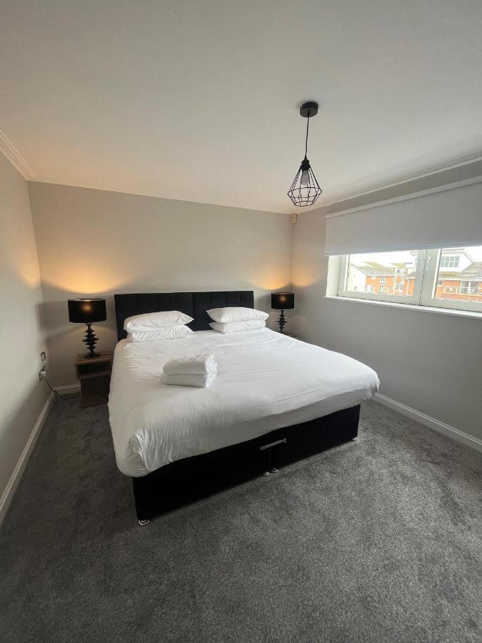 Century Wharf Apartments By Urban Space Cardiff Luaran gambar