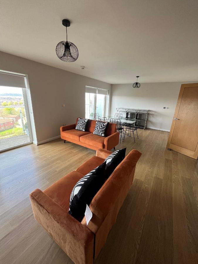 Century Wharf Apartments By Urban Space Cardiff Luaran gambar