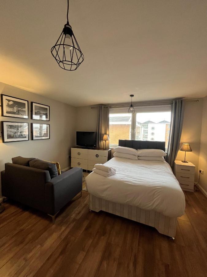 Century Wharf Apartments By Urban Space Cardiff Luaran gambar