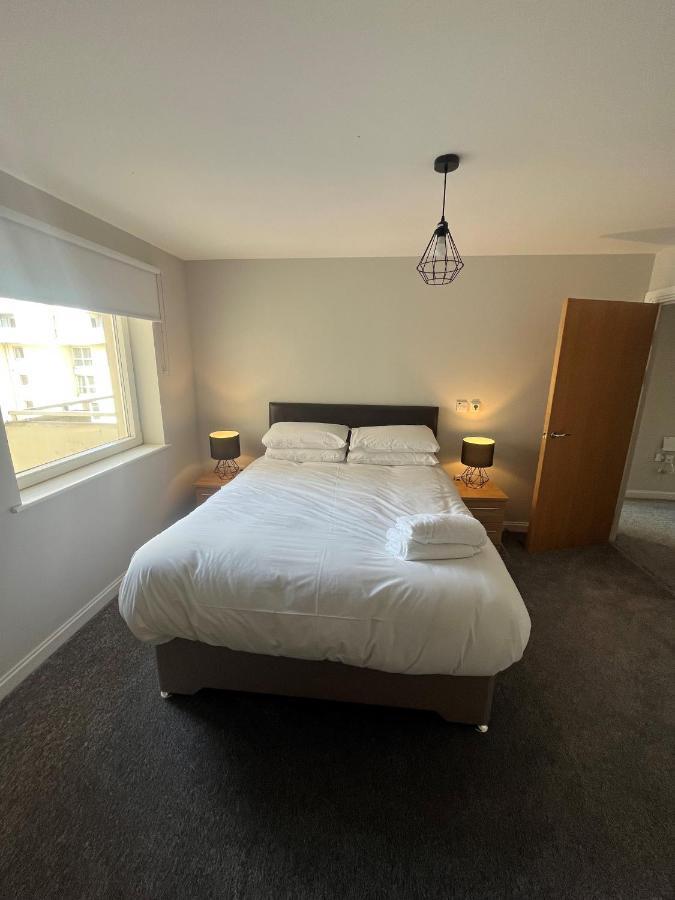 Century Wharf Apartments By Urban Space Cardiff Luaran gambar