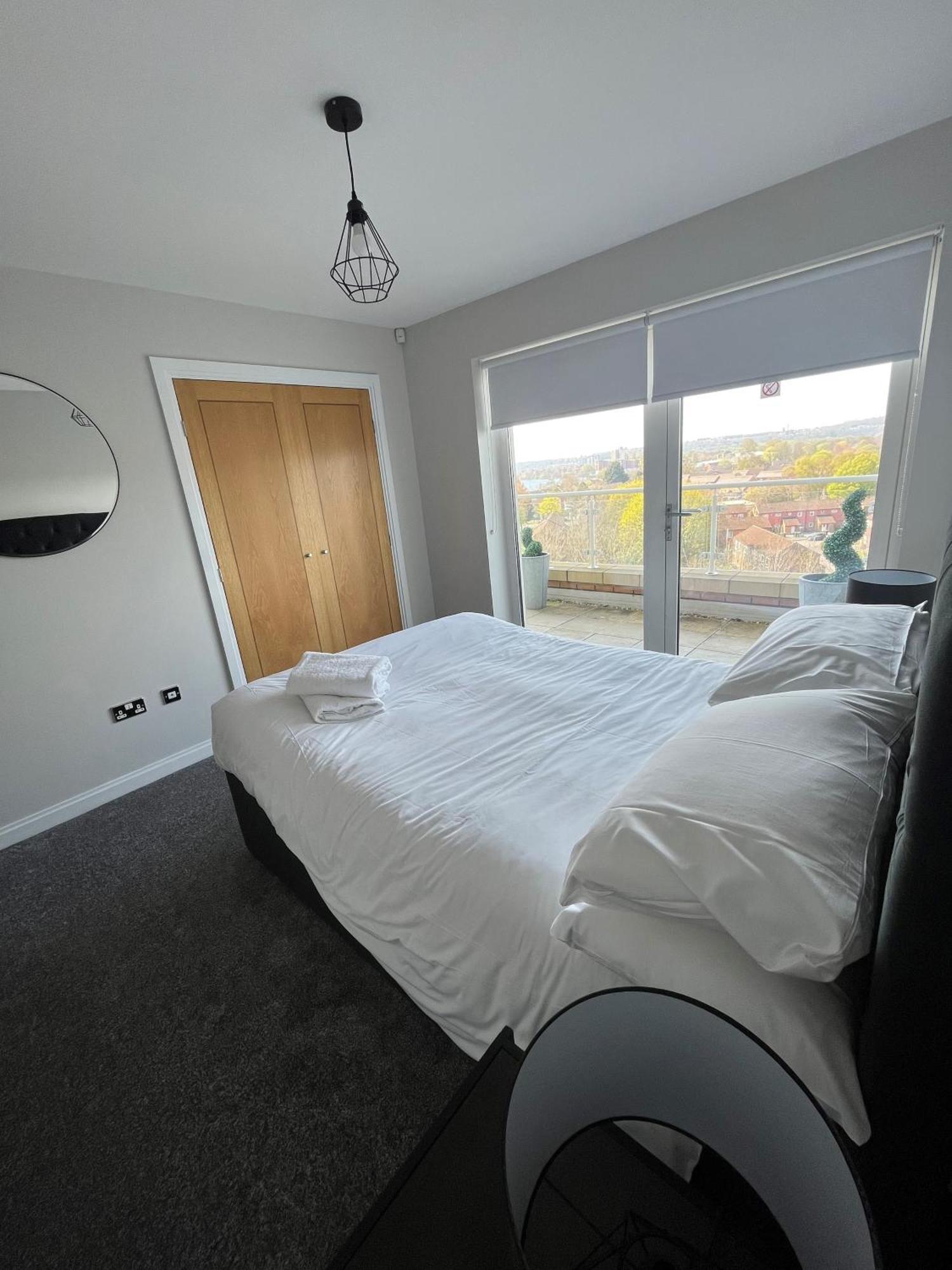 Century Wharf Apartments By Urban Space Cardiff Luaran gambar
